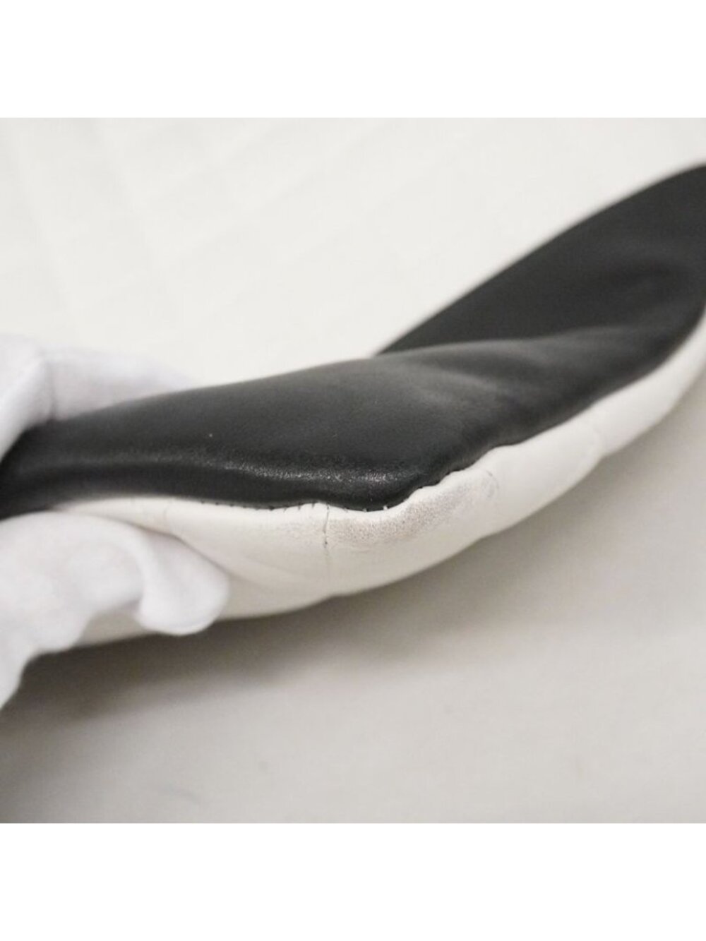 Chanel Tote Cambon Lambskin White Black Silver - Picture 8 of 10